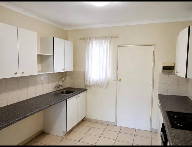 3 BEDROOM APARTMENT FOR SALE IN ZWARTKOP